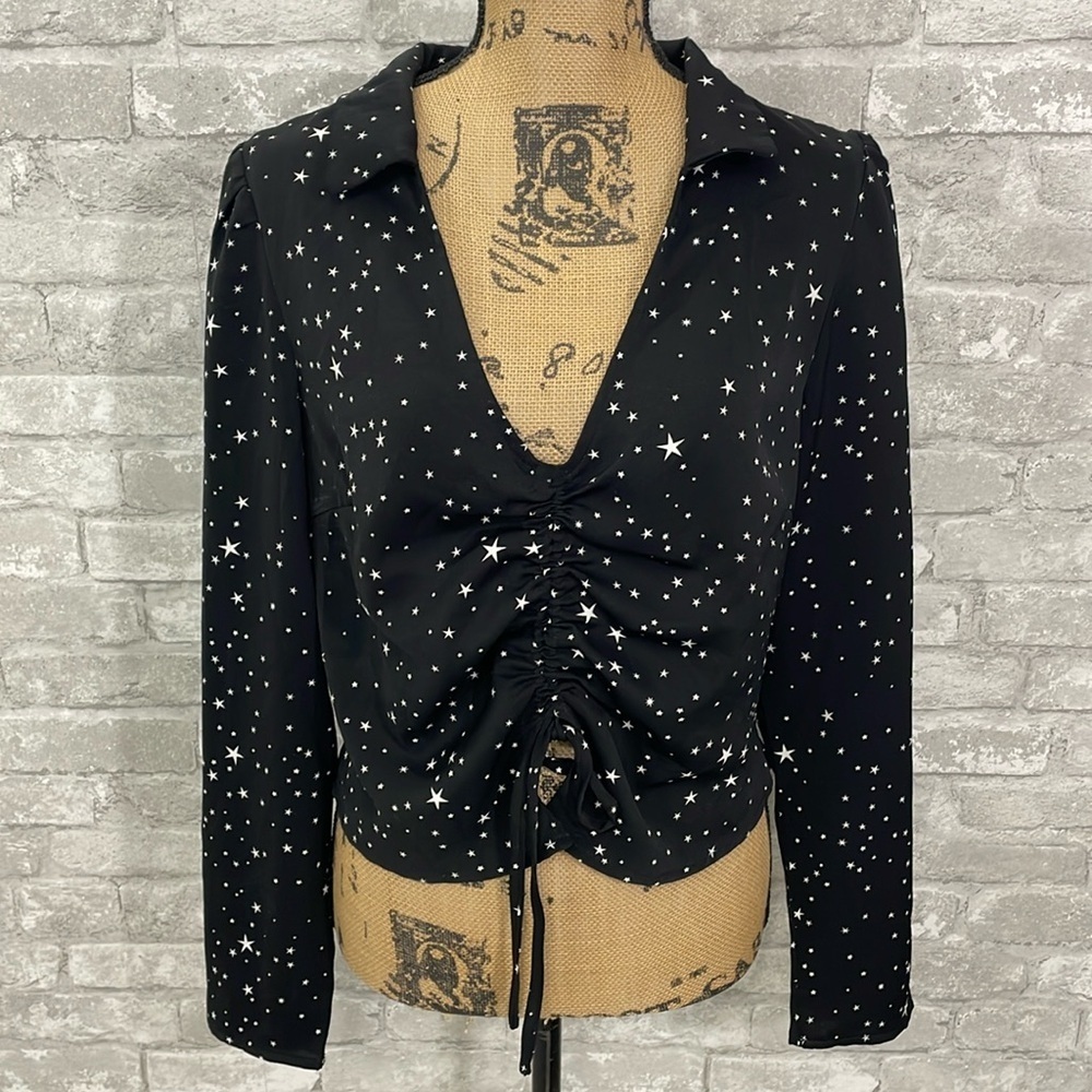 Le Lis Star Print Ruched Blouse
